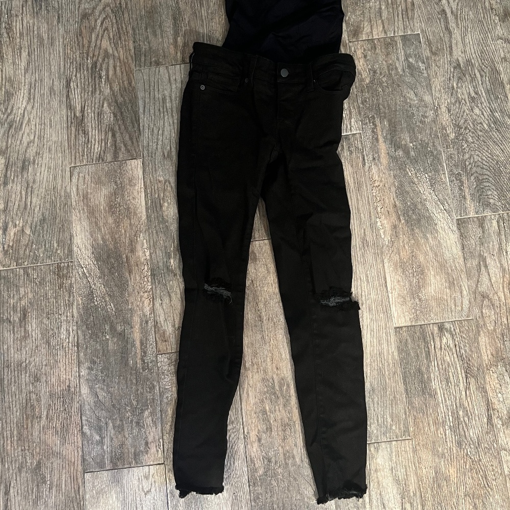 Blanqi black skinny distressed maternity jeans (size 0)